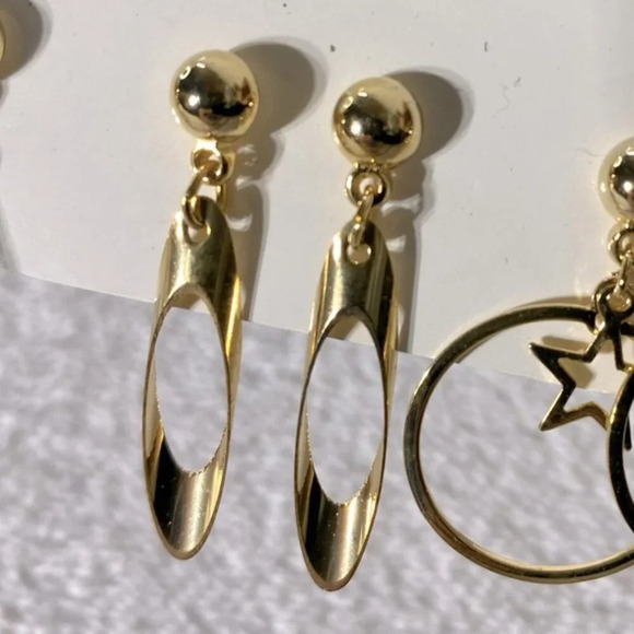 Vintage Gold Tone 4X Pierced Earrings Sets - Picture 5 of 8